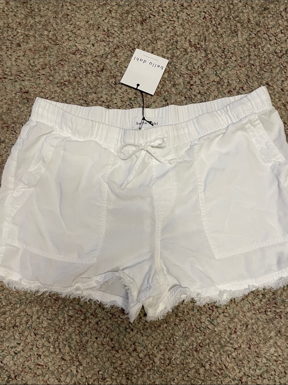 Bella Dahl White Elastic Waist Drawstring fray hem Shorts- nwt